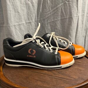 Circle Men's Black and Orange Sneakers